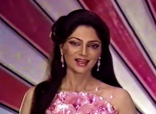Simi Garewal in It