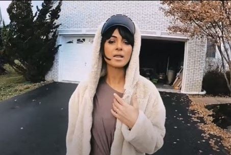 Simran in the music video
