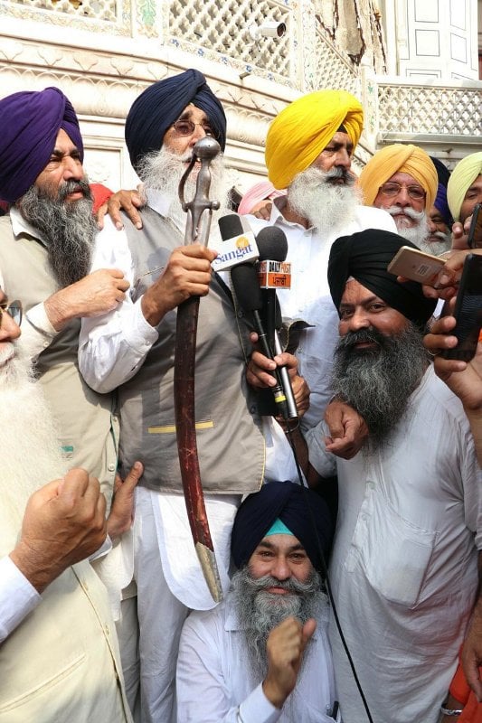 Simranjit Singh Mann addressing a Pro-Khalistani meeting at Shri Akal Takht Sahib in Golden Temple on the 34th anniversary of Operation Blue Star