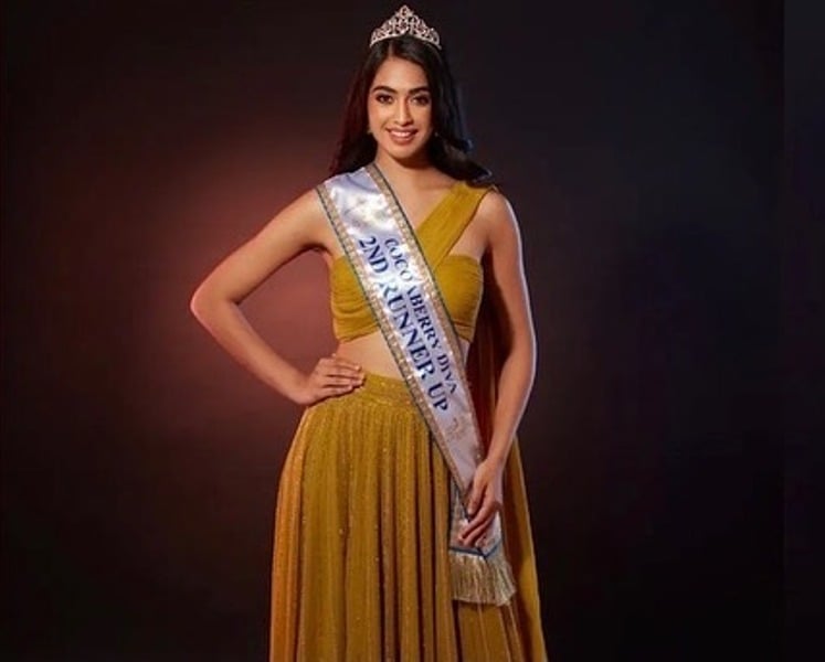 Sini Shetty wearing the Cocoaberry Diva Second Runner-Up sashe