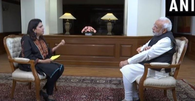 Smita Prakash (left) during an interview with Narendra Modi