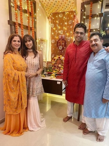Sohail Kathuria with his family during Ganesh Chaturthi