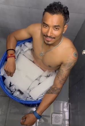 Sompal Kami during ice bath
