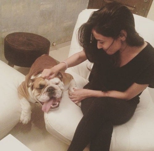 Sonal Chauhan with a dog