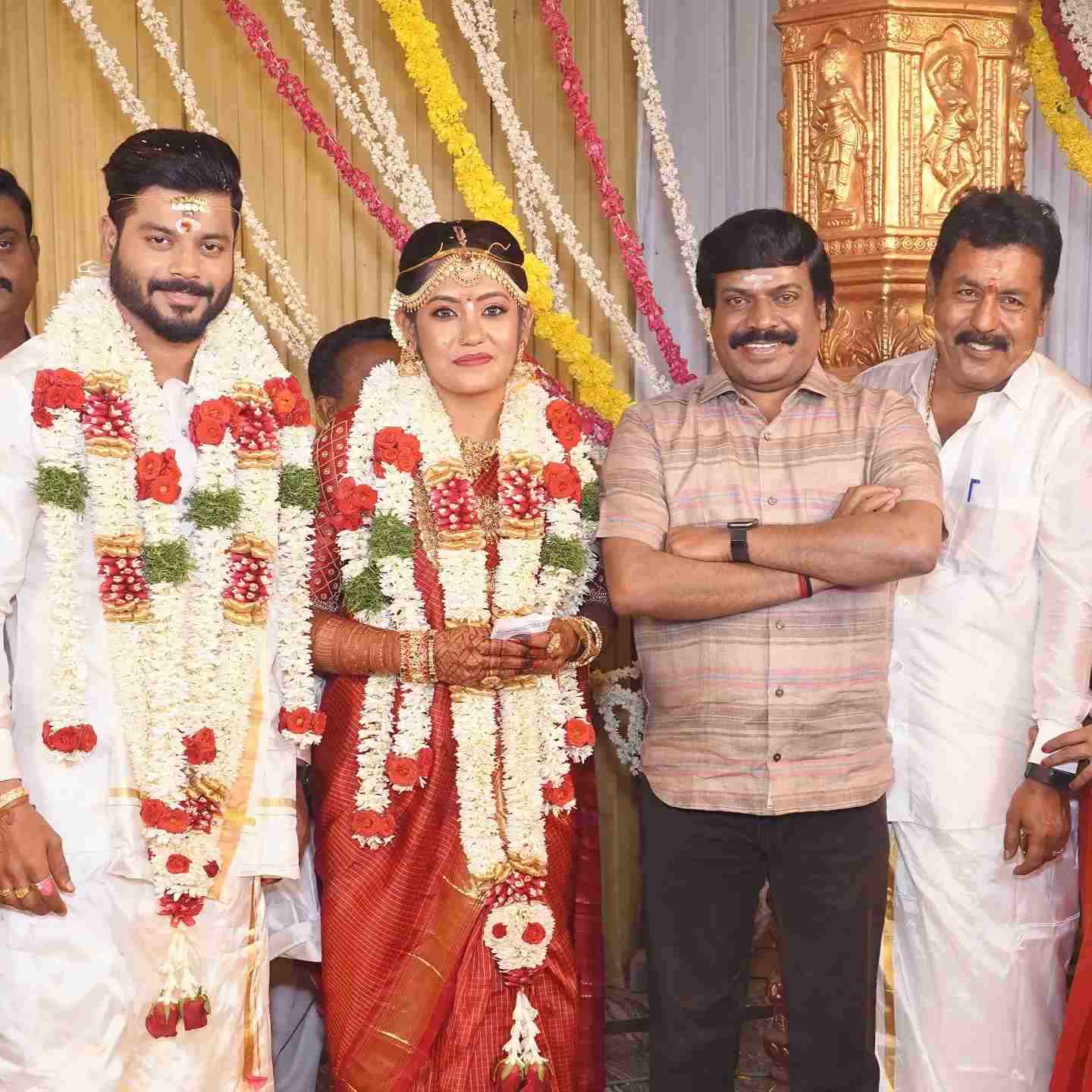 Sruthi Shanmuga Priya with her husband, Arvind Shekar (extreme left), her guru, Thirumurugan (second from right), and her father, Ravichandran (right)