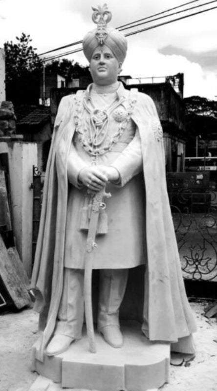 Statue of Late King Jayachamarajendra Wadiyar by Arun Yogiraj