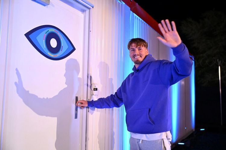 Stefan Inthal entering the Big Brother (season 15) German reality show