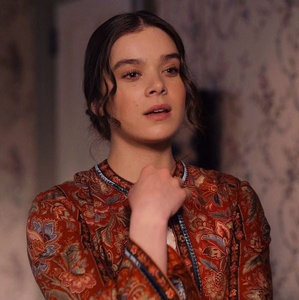 Steinfeld as Emily Dickinson in the period comedy series Dickinson