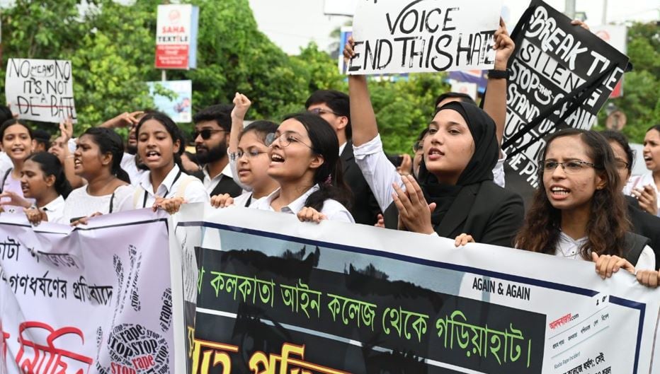 Students protesting against accused in South Calcutta Law College Gang Rape Case
