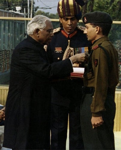 Subedar Sanjay Kumar receiving the Param Vir Chakra Award