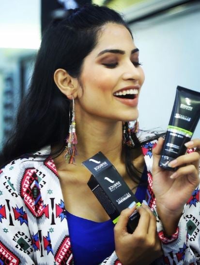 Subhashree Rayaguru endorsing Spruce Shave Club product