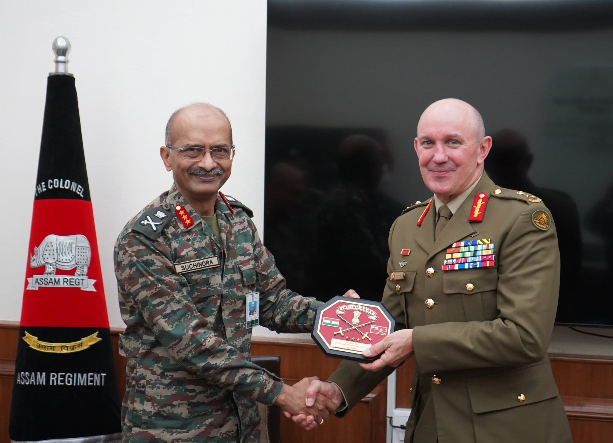 Suchindra Kumar with an Australian Army commander