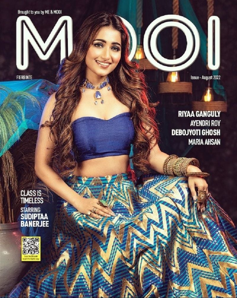 Sudipta Banerjee on the cover of MOOI magazine