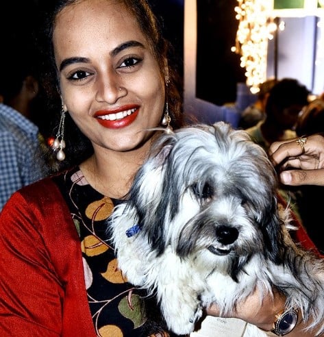Suja Varunee with her pet dog