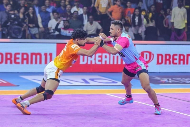 Sunil Kumar Malik (right) during Pro Kabaddi League Season 9