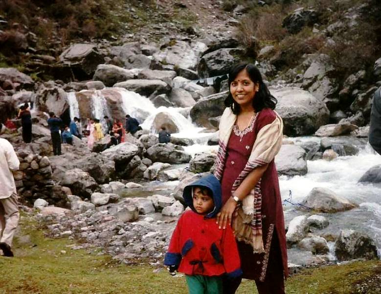 Sunita Kejriwal with Harshita Kejriwal during their younger years