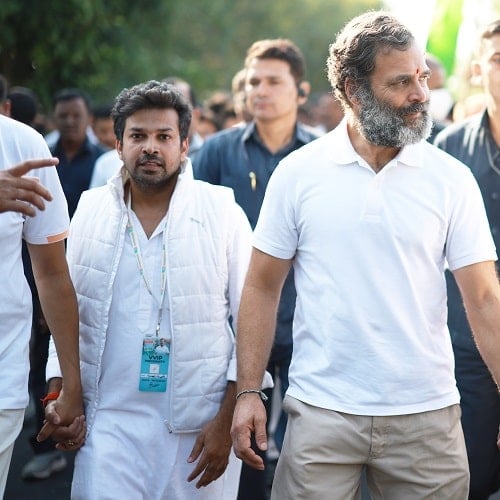 Suresh Shyamlal Gupta with Rahul Gandhi
