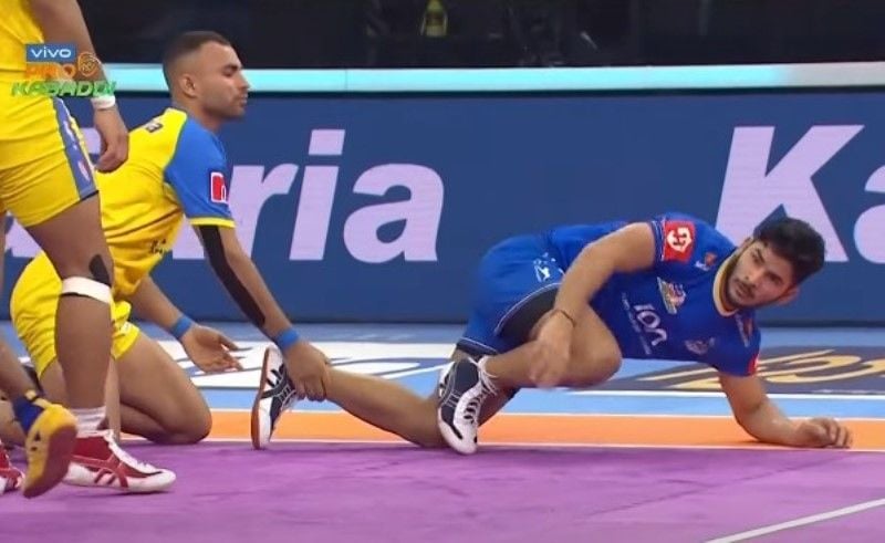 Sushil Khatri (in blue jersey) during a match in Pro Kabaddi League Season 9