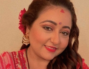 Swati Tarar on the sets of Na Umar Ki Seema Ho (2022)