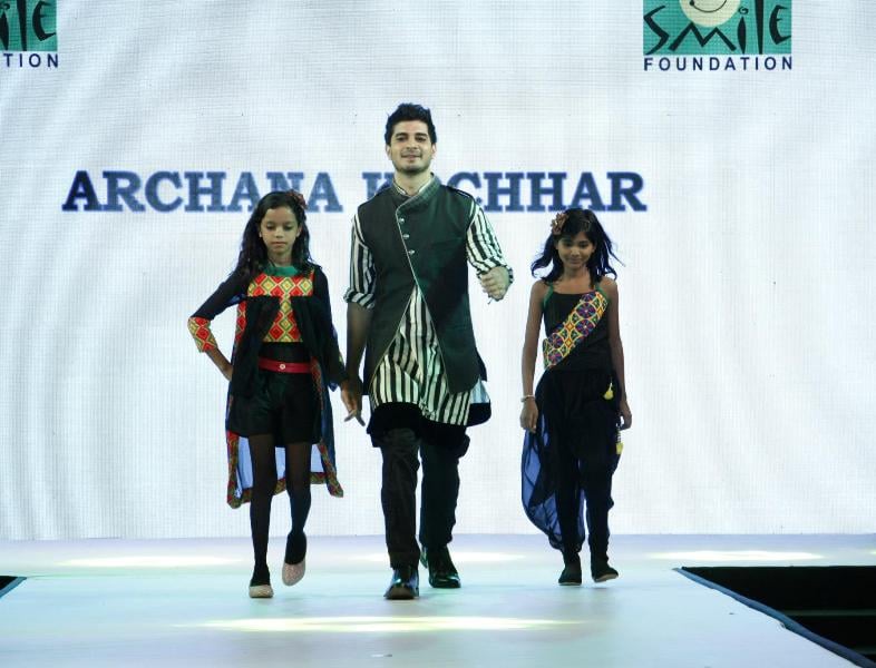Tahir Raj Bhasin while walking the ramp at the 