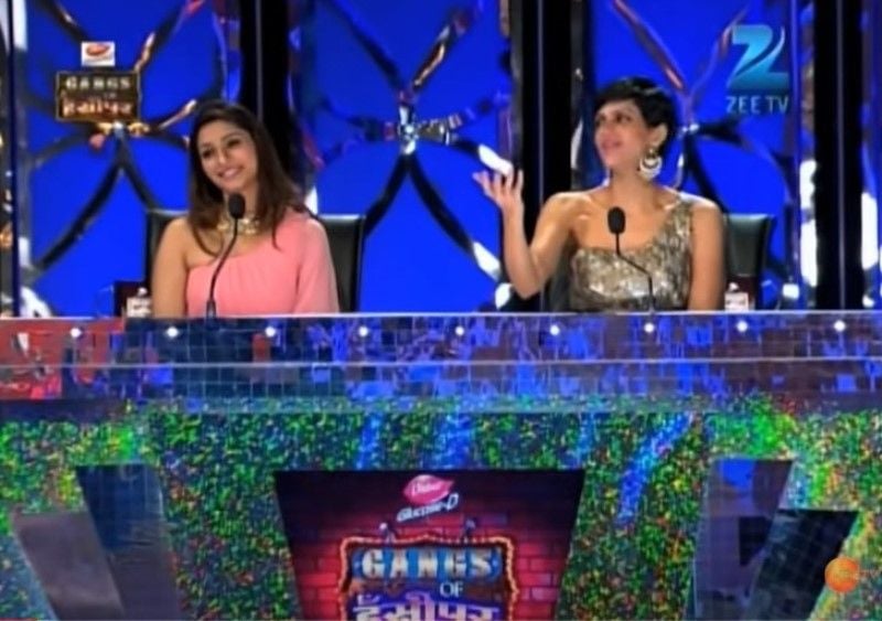 Tanishaa Mukerji and Mandira Bedi as judges on the 2014 show 
