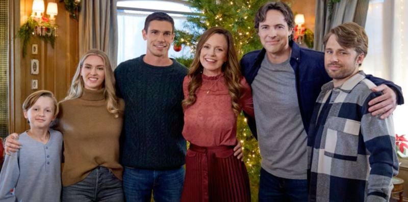 Tanner Novlan (second from left) with the entire star cast of the American TV film titled 