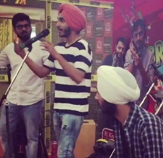 Taran Singh while performing a live show in Noida, India