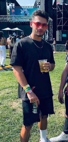 Tayne De Villiers drinking alcohol