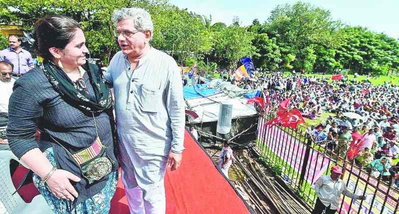Teesta Setalvad at a protest rally