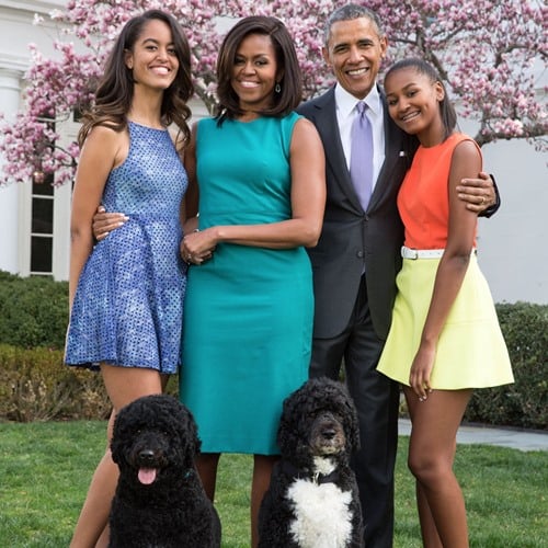 The Obama family with their dogs, Bo and Sunny