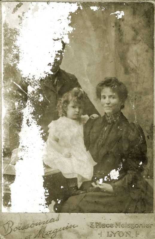 The only existing picture of Maximiani Julia Portas with her parents as she may have wiped out her father