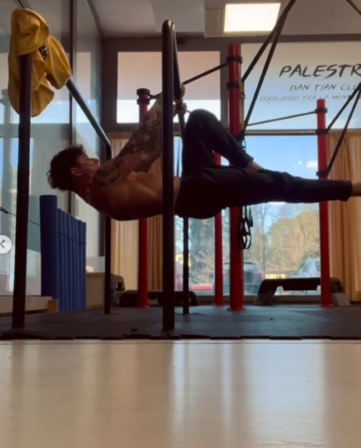 Tommaso Franchi working out at the gym