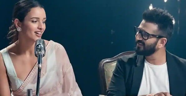 Tripti Dimri while singing with Amit Trivedi