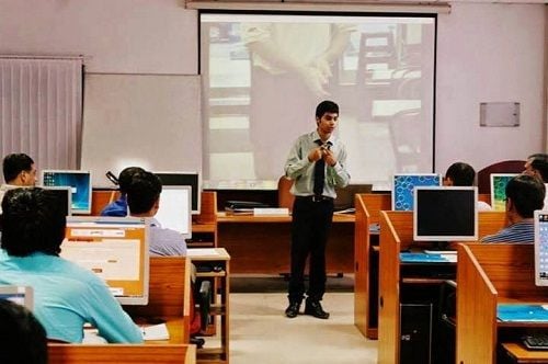 Trishneet Arora training the Central Bureau of Investigation team