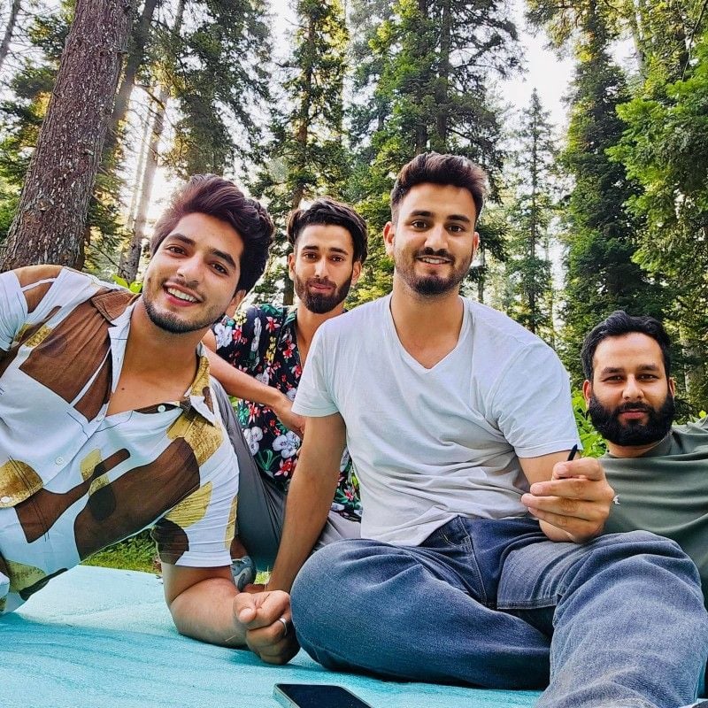 Umair Ibn Lateef with his friends