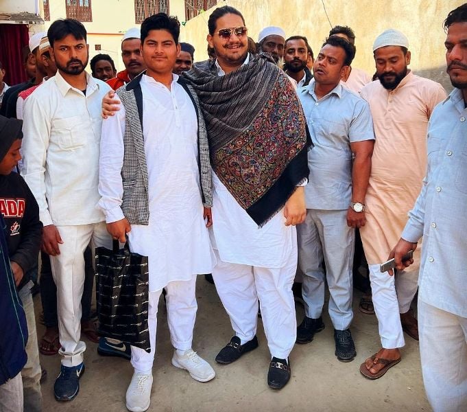 Umar Ansari (wearing goggles) during election campaigning