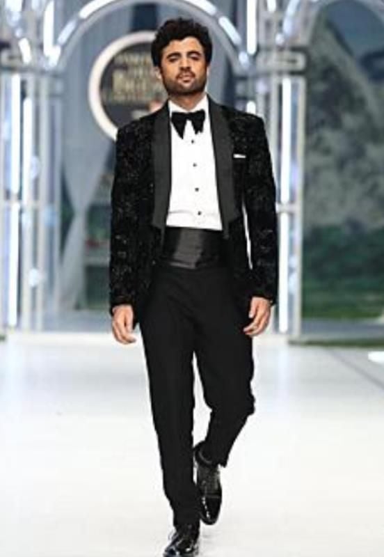 Umer Aalam during a rampwalk at the Pantene HUM Bridal Couture Week