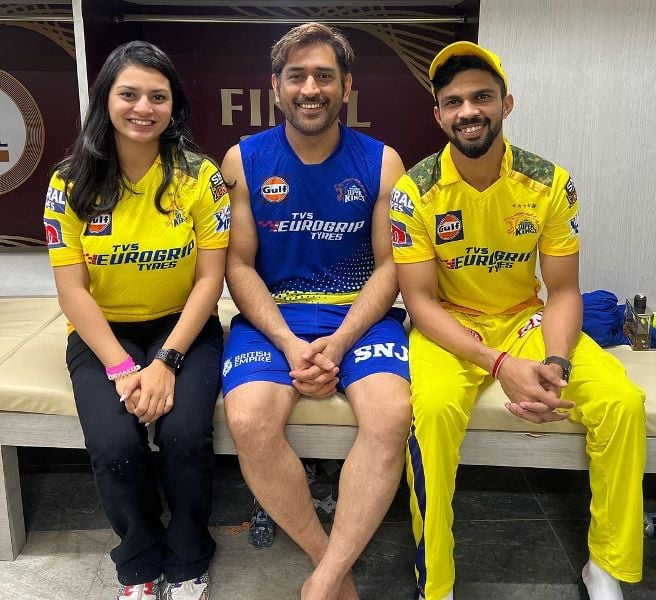 Utkarsha Pawar (left) with MS Dhoni and Ruturaj Gaikwad after CSK won the IPL 2023 final