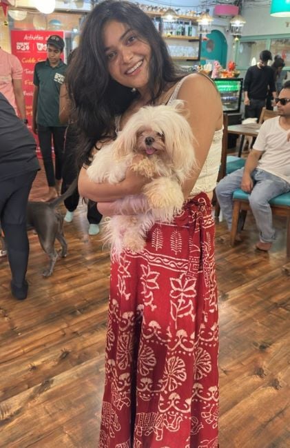 Vaibhavi Shandilya with a Lhasa Apso