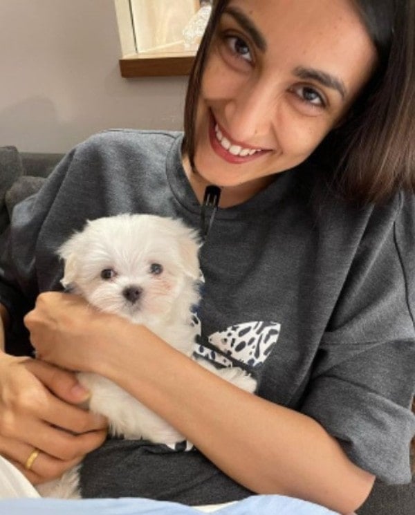 Vaishali Malahara and her pet dog Alfie Cooper
