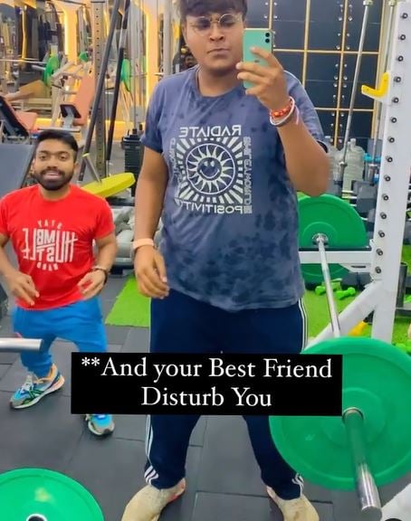 Valence Kundra at a gym