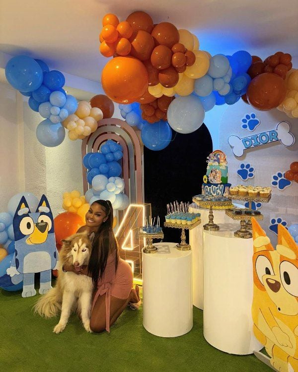 Valentina Ruiz with her pet dog