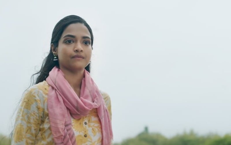 Vallari Viraj in a still from the web series Slum Golf (2023)