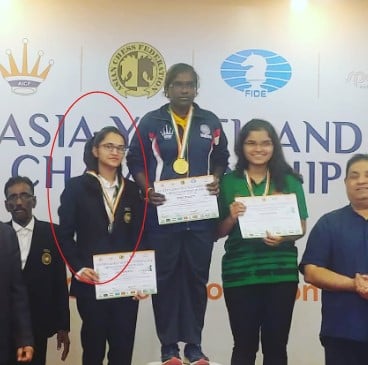 Vantika Agrawal after winning a silver medal at the Western Asian Junior Chess Championship (2019)