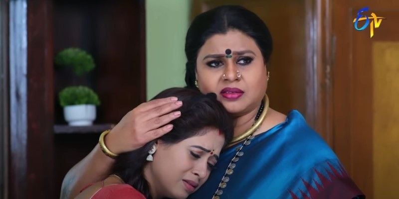 Vichithra in a still from the 2022 Telugu TV show 