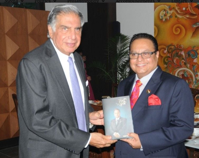 Vijay Darda with Ratan Tata (left) during a business meeting