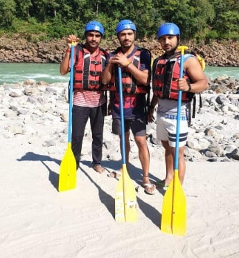 Vikash Kandola while getting ready for rafting