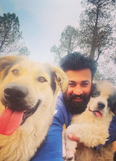 Vikram Bakshi with dogs