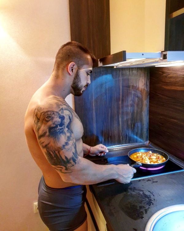 Viktor Angelov while cooking