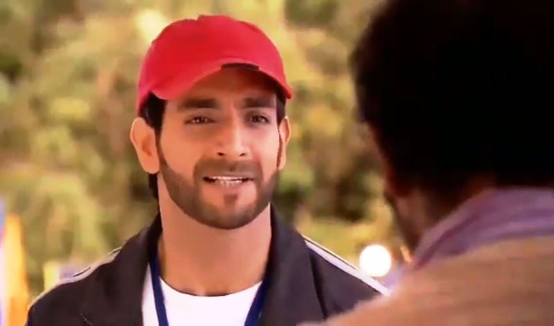 Vineet Raina as Arjun Khanna in the soap opera Udaan